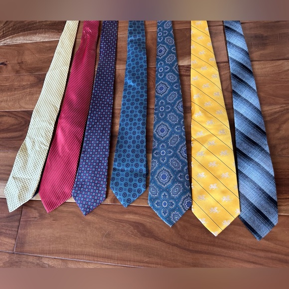 Set of 7 Vintage and Y2K Neck Ties - Picture 2 of 3